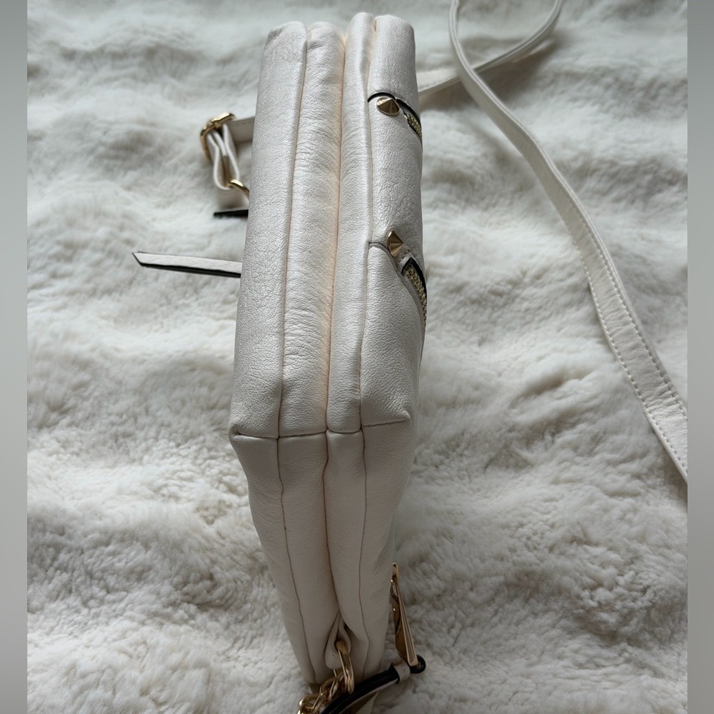 Jessica Simpson White Faux Leather Crossbody with Gold Chain Accents - Picture 6 of 15